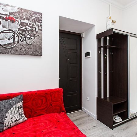 Однокомнатная Форум-Центр Apartment Lviv Ngoại thất bức ảnh