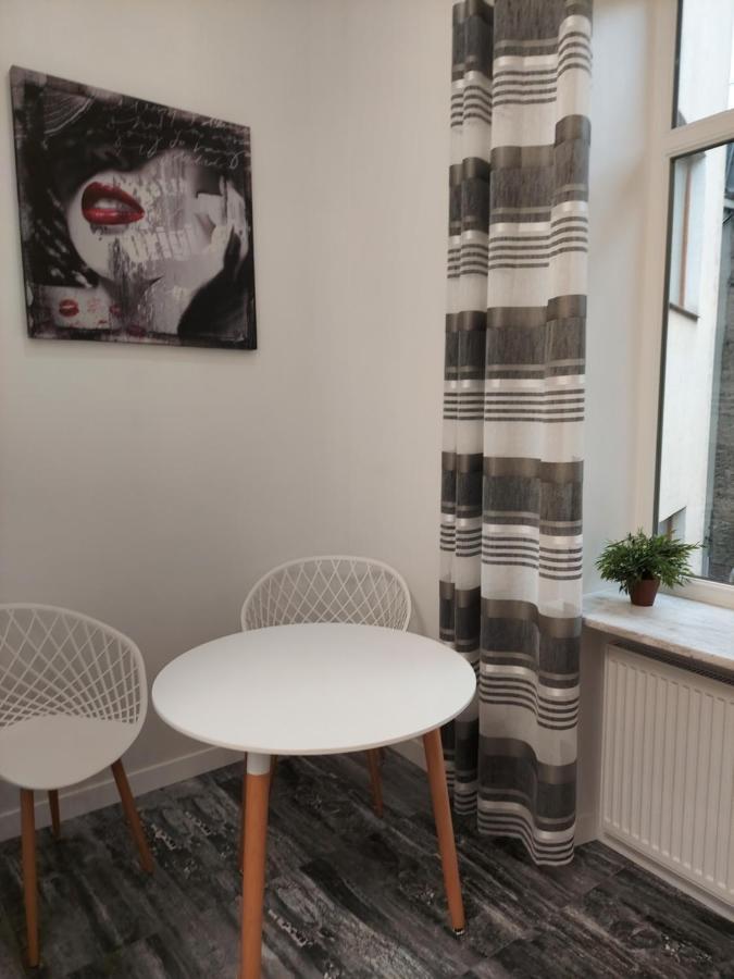 Однокомнатная Форум-Центр Apartment Lviv Ngoại thất bức ảnh