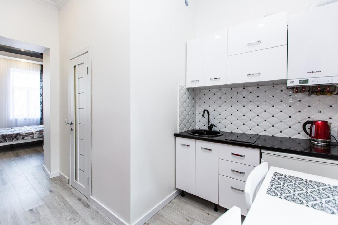 Однокомнатная Форум-Центр Apartment Lviv Ngoại thất bức ảnh