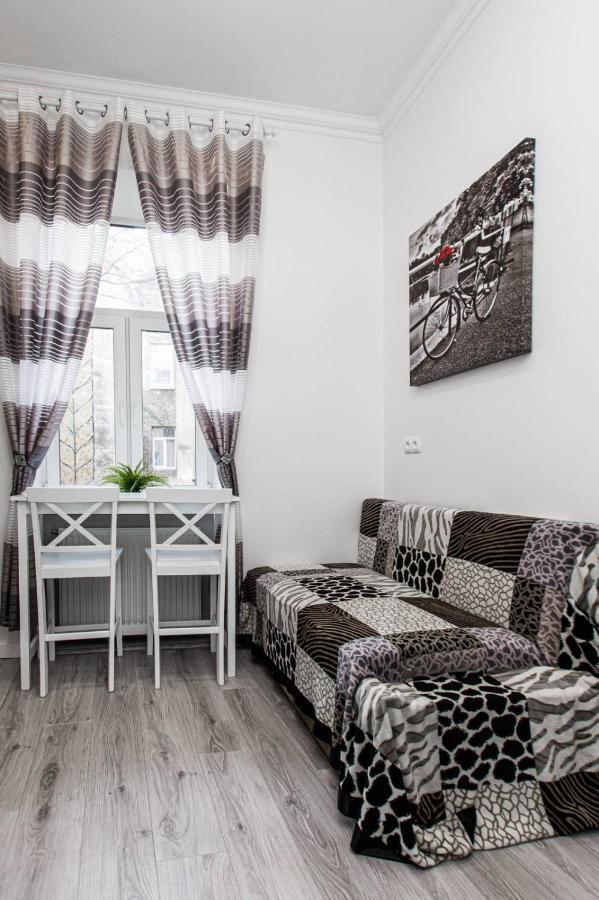 Однокомнатная Форум-Центр Apartment Lviv Ngoại thất bức ảnh