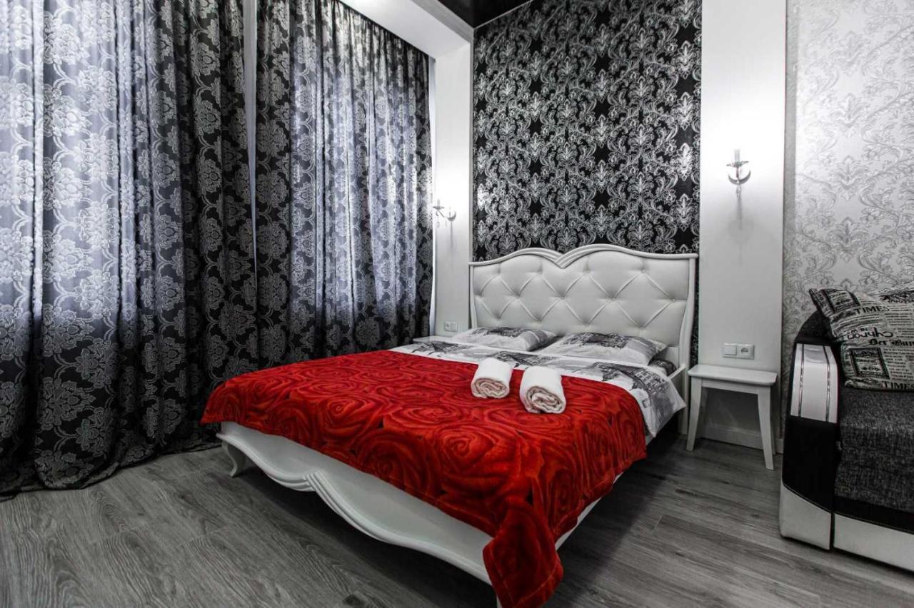 Однокомнатная Форум-Центр Apartment Lviv Ngoại thất bức ảnh