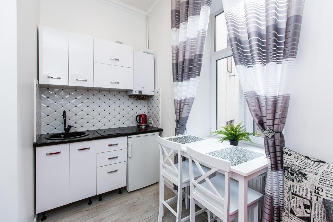 Однокомнатная Форум-Центр Apartment Lviv Ngoại thất bức ảnh