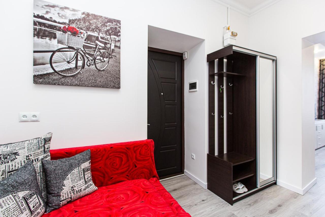 Однокомнатная Форум-Центр Apartment Lviv Ngoại thất bức ảnh